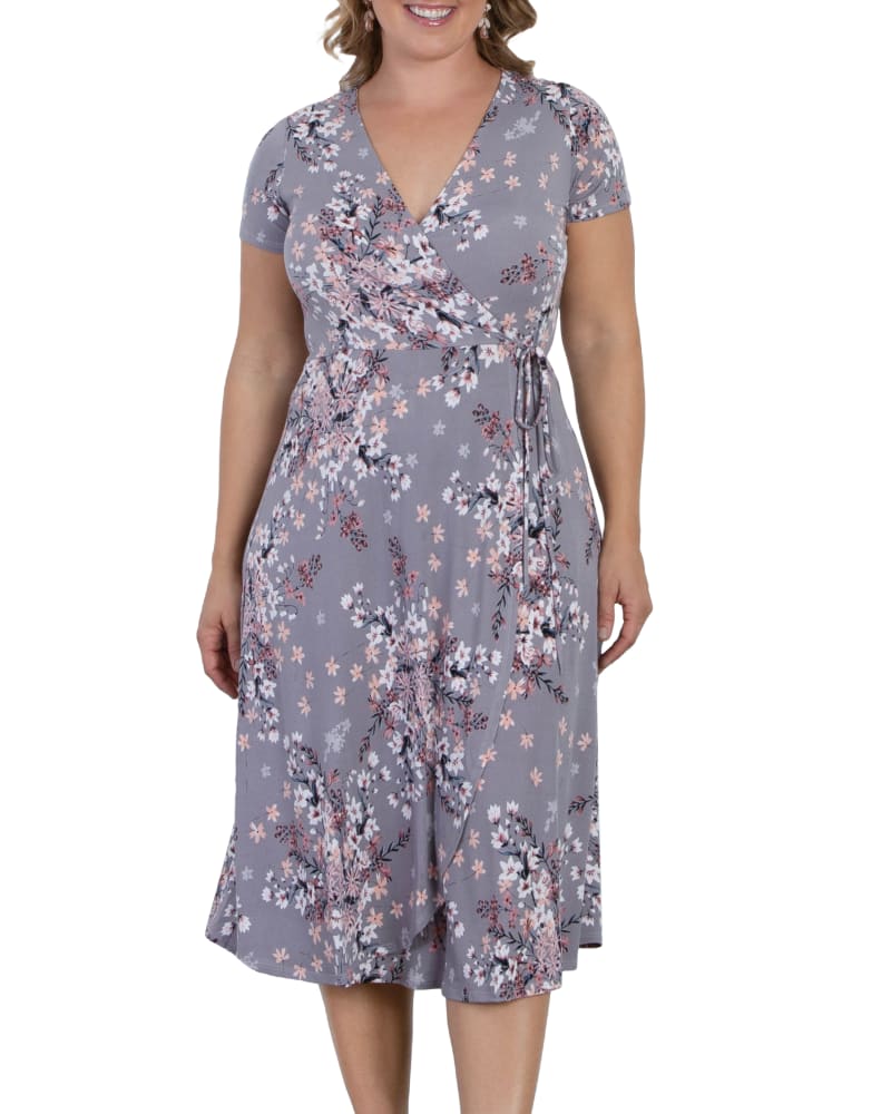 Front of a model wearing a size 0X Harper Party Dress in SILVER GREY BLOOMS by Kiyonna. | dia_product_style_image_id:227602